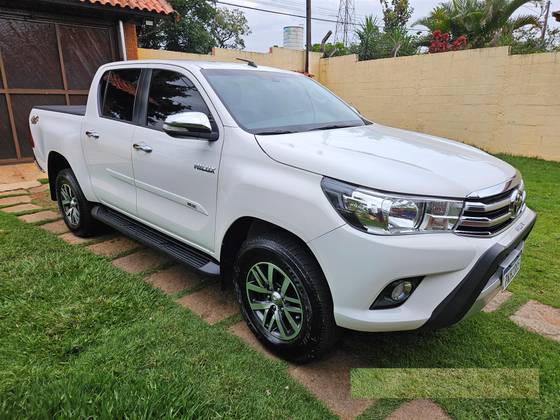 TOYOTA HILUX 2.8 SRV 4X4 CD 16V DIESEL 4P AUTOMÁTICO TOYOTA HILUX 2.8 SRV 4X4 CD 16V DIESEL 4P AUTOMÁTICO